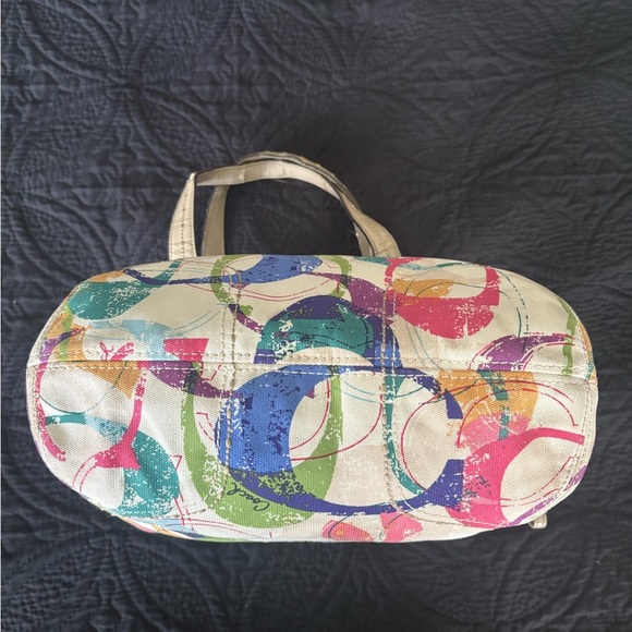 Coach Multicolor Print Shoulder Bag with Zip Closure - Picture 4 of 9